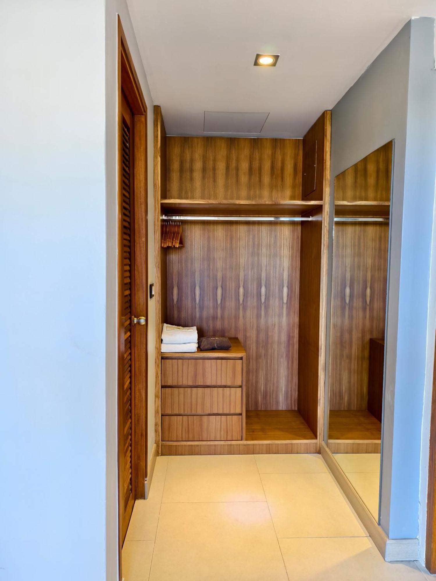 Lek Lek Samui Room X Coffee Bar Chaweng  Exterior photo